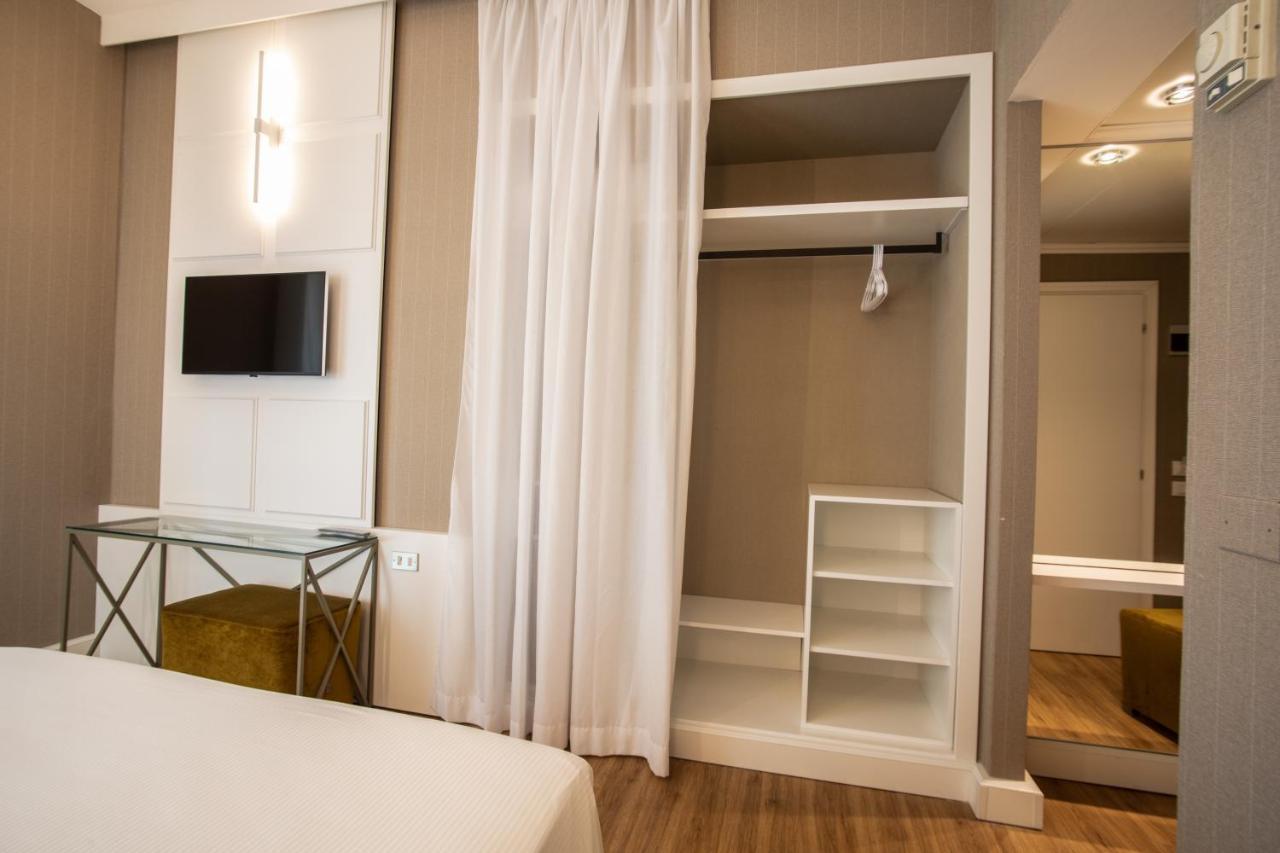 Villa Adriatica Ambienthotels Rimini Extérieur photo
