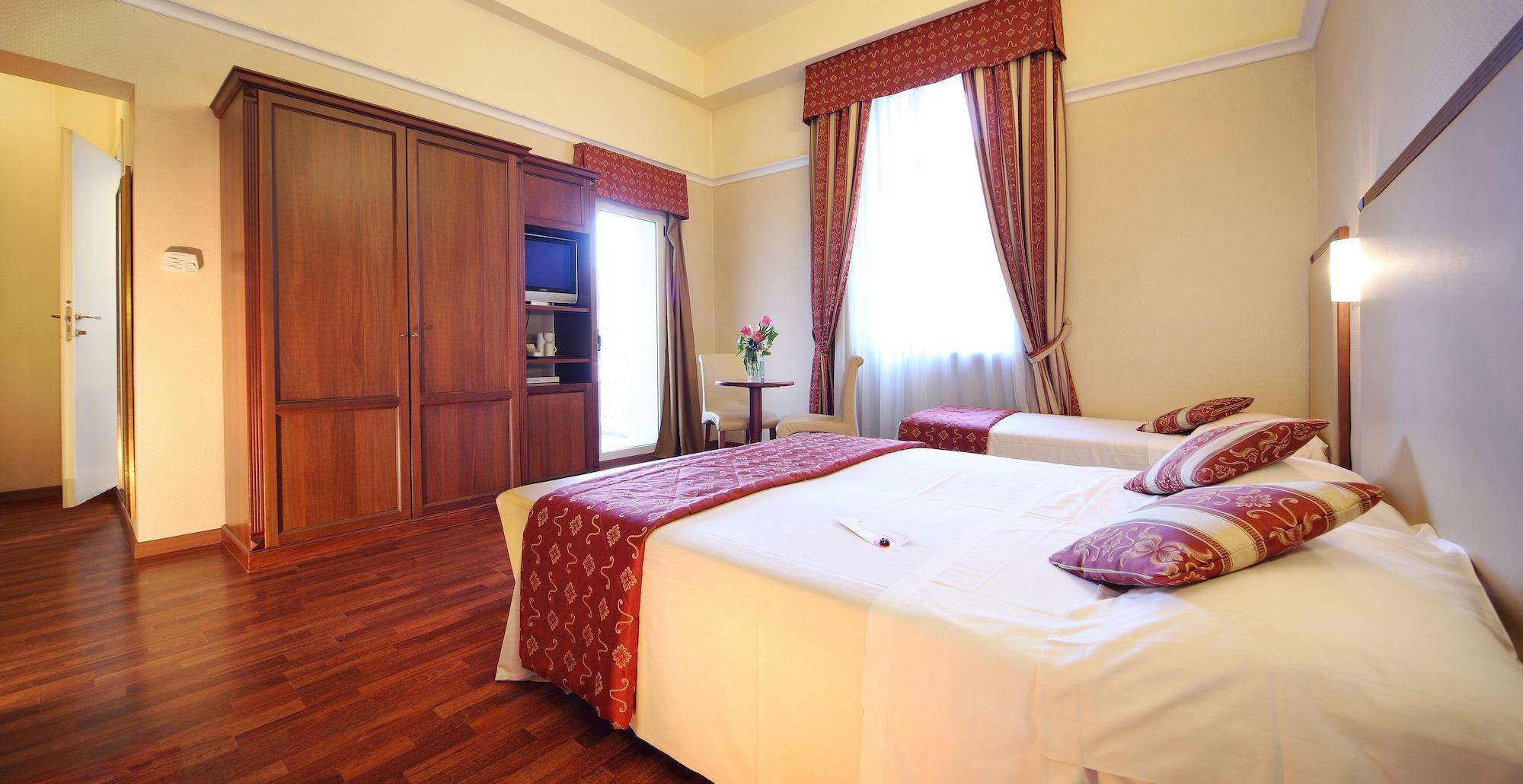 Villa Adriatica Ambienthotels Rimini Extérieur photo