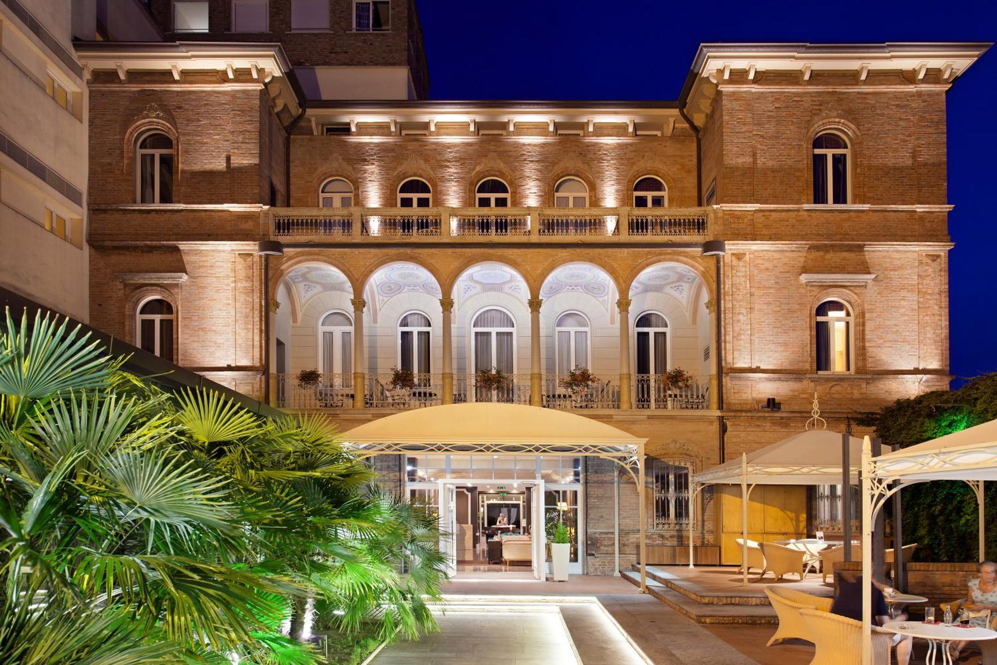 Villa Adriatica Ambienthotels Rimini Extérieur photo