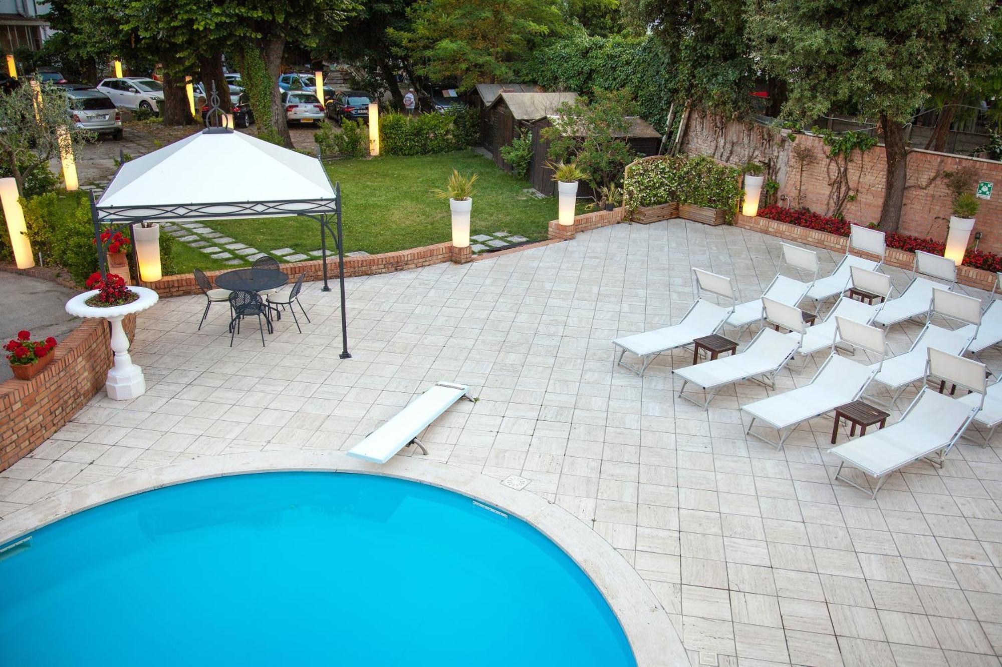 Villa Adriatica Ambienthotels Rimini Extérieur photo