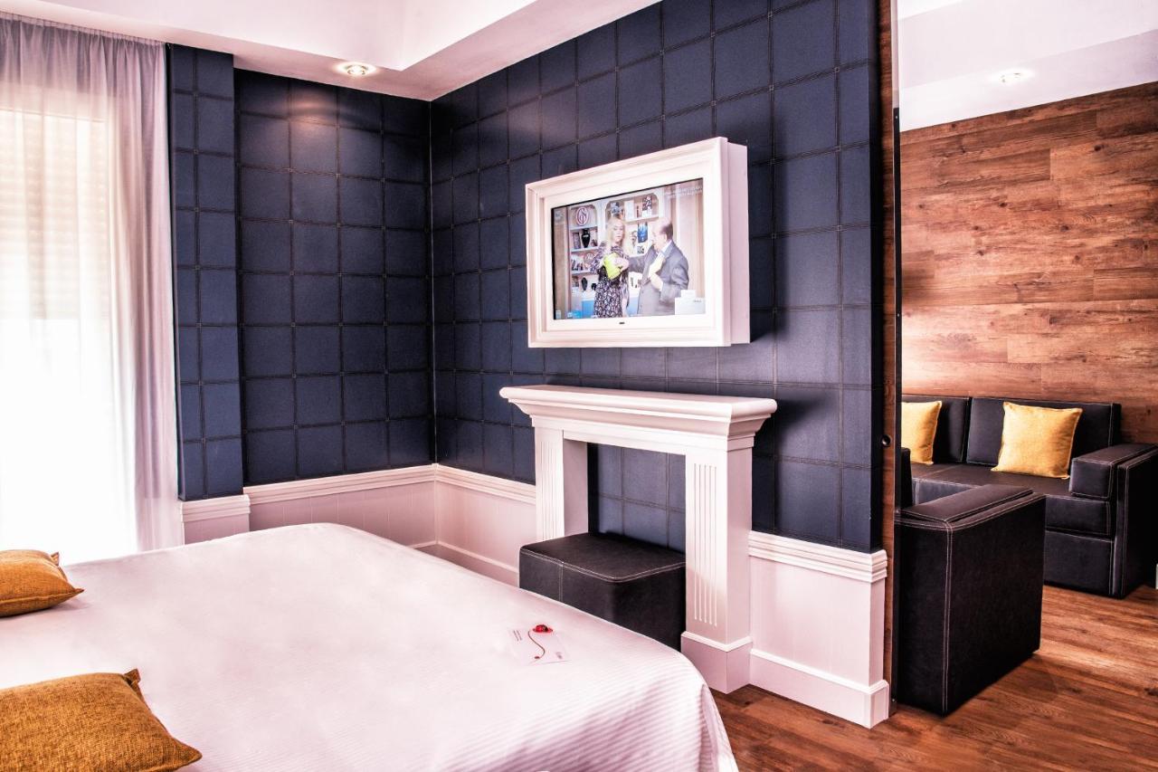 Villa Adriatica Ambienthotels Rimini Extérieur photo